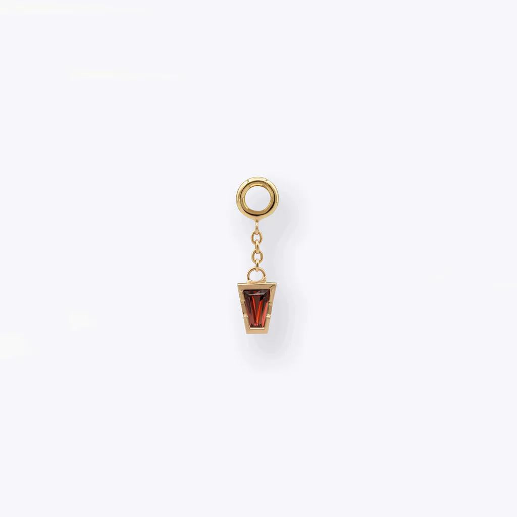 Tether | 14k gold | Linda Chain Charm | Garnet